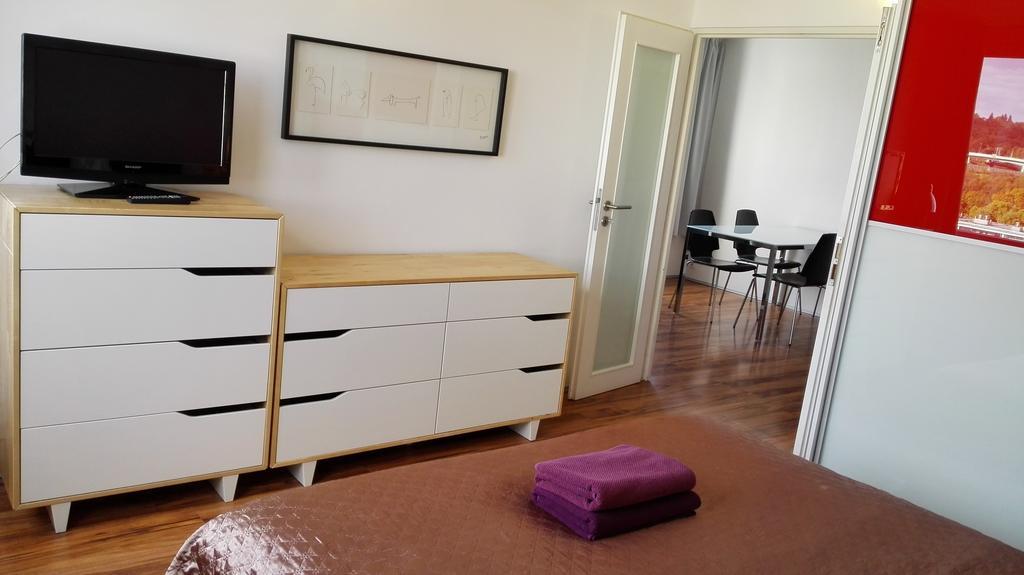 Golden Family Apartments Prag Rum bild