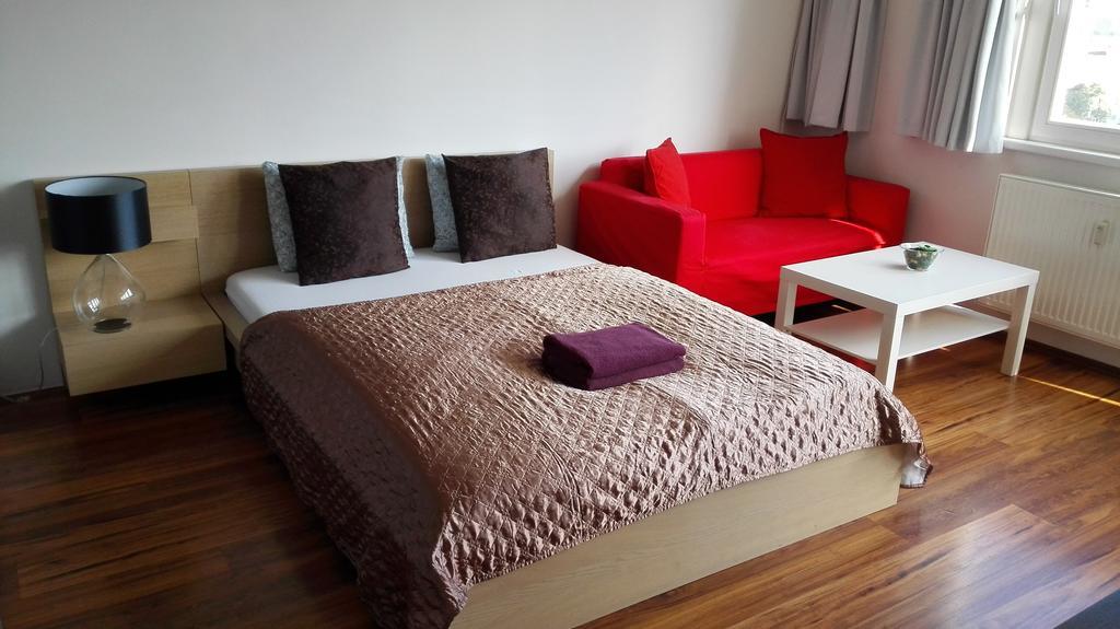 Golden Family Apartments Prag Rum bild