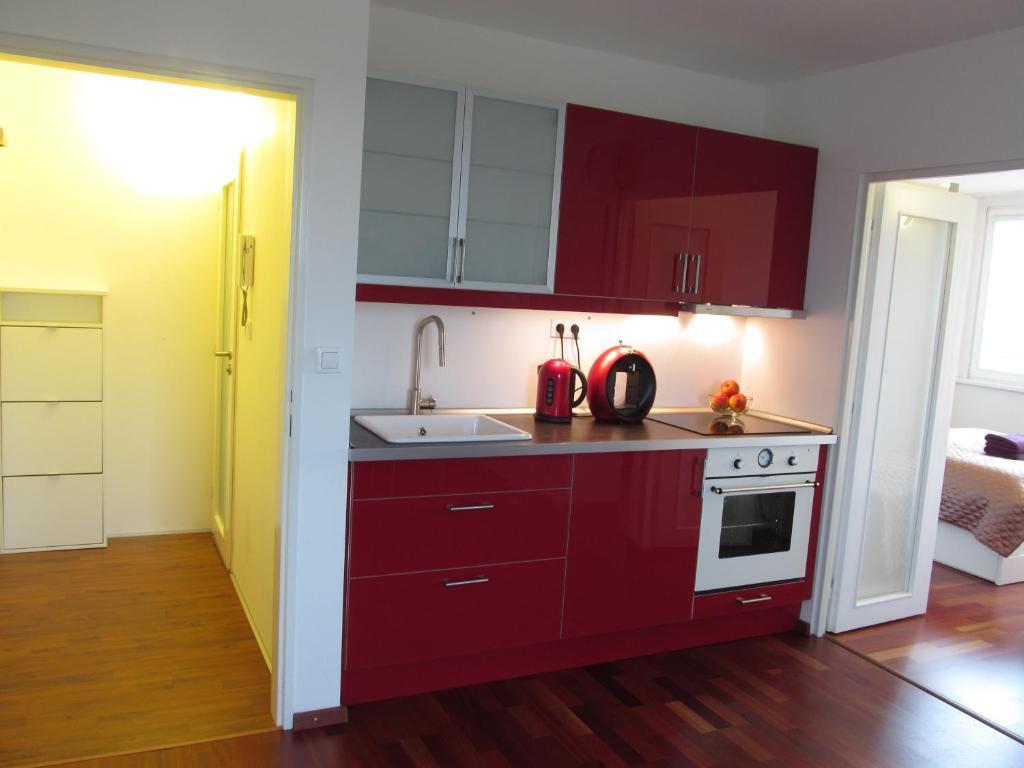 Golden Family Apartments Prag Rum bild