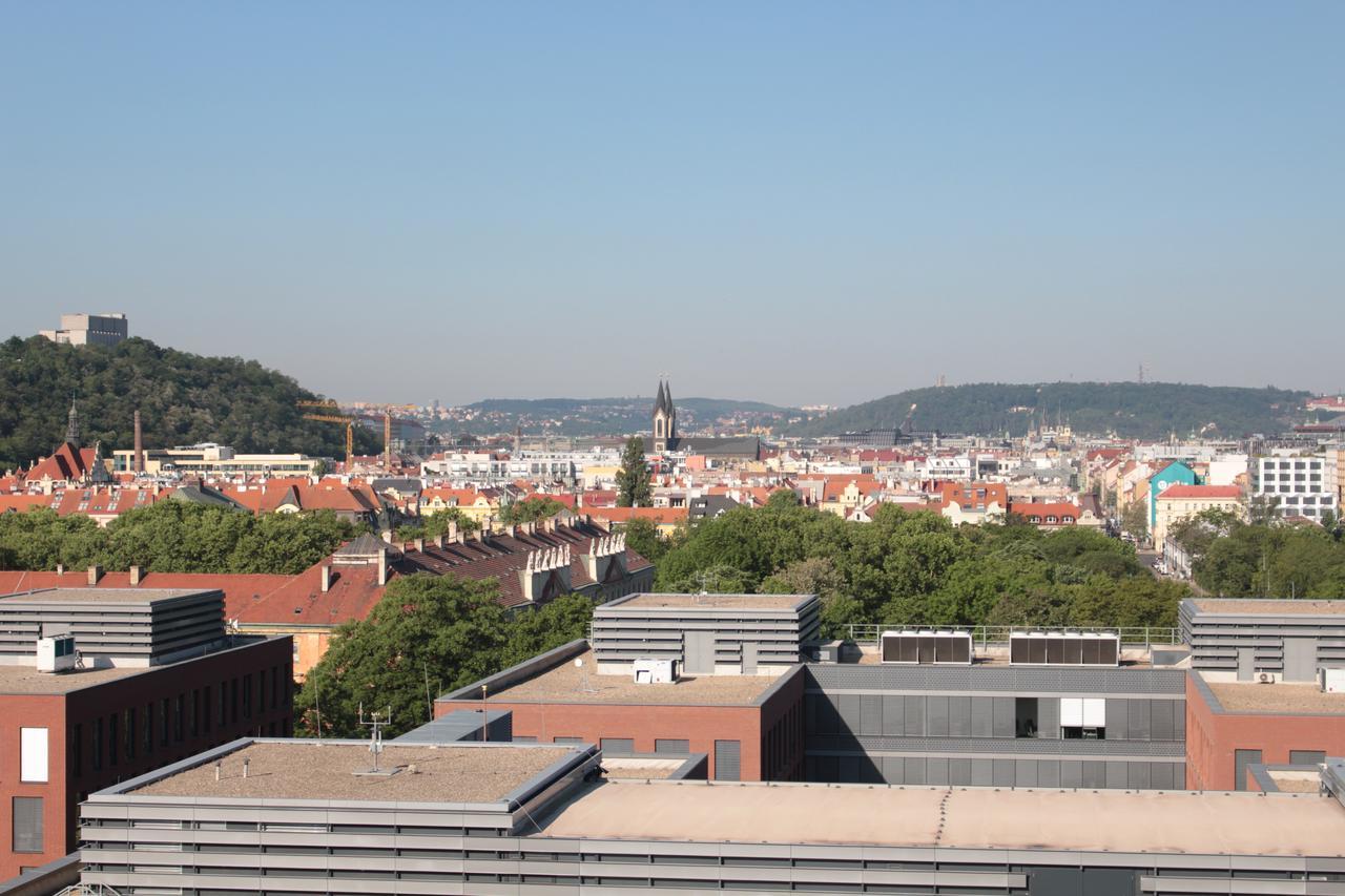 Golden Family Apartments Prag Exteriör bild